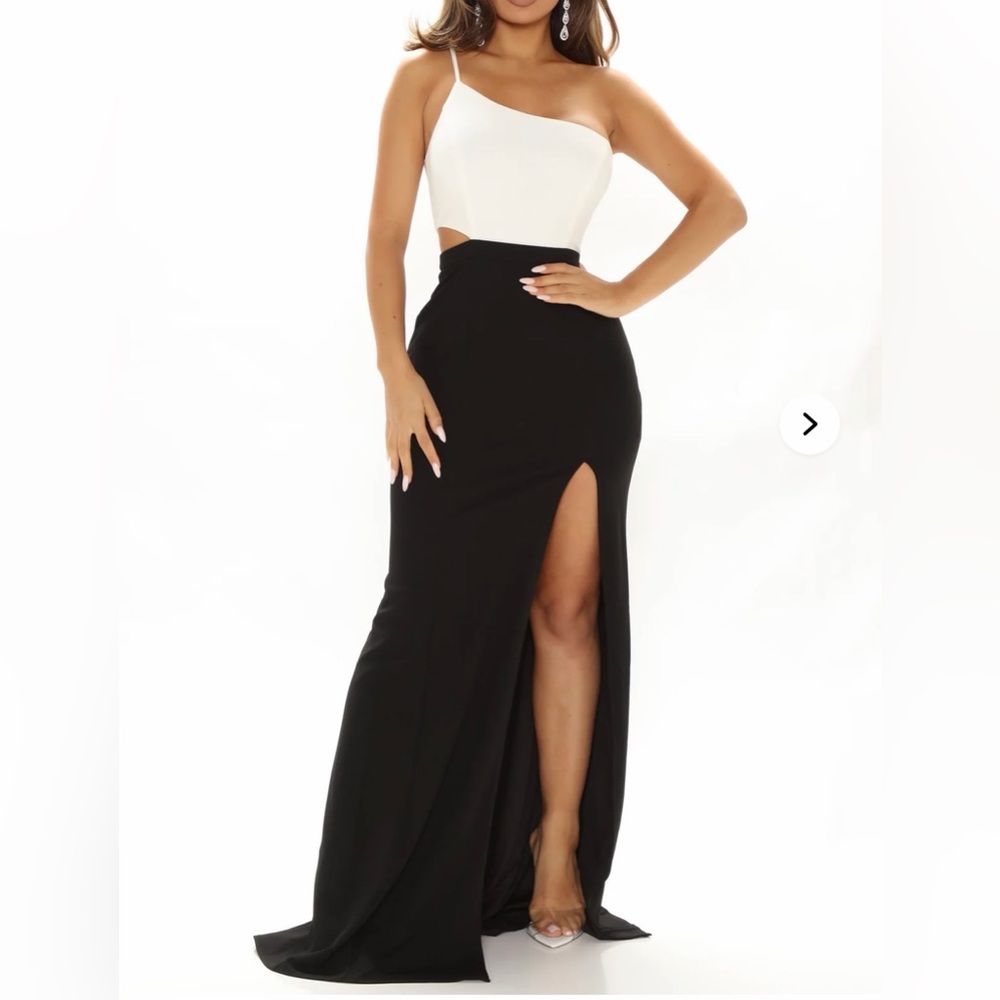 Fashion Nova Elegant One Shoulder Black and White Gown